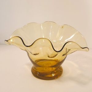 Delicate Daffodil Ruffled Edge Art Glass Bowl